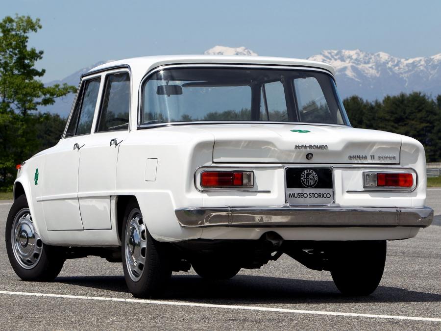  Alfa Romeo Giulia T.I. Super (105.16) 1963 года  (фото 3 из 11)